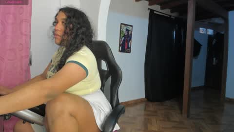 Snapshot of madisonbrunette_lxs chatting on 04/03/26, 08:51 madison online show from 04/03/26, 08:51