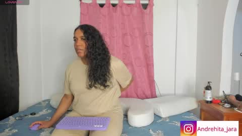 Snapshot of madisonbrunette_lxs chatting on 05/22/26, 02:19 madison online show from 05/22/26, 02:19