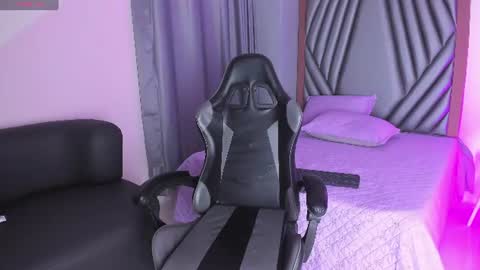 Snapshot of madisonflores chatting on 06/17/26, 03:53 Madison online show from 06/17/26, 03:53