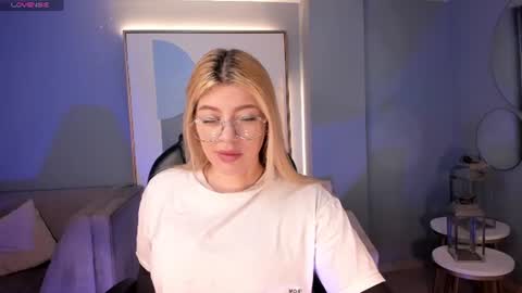 Snapshot of madisonkane chatting on 06/24/26, 11:09 Madison Kane online show from 06/24/26, 11:09
