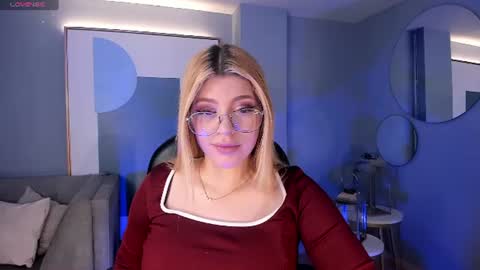 Snapshot of madisonkane chatting on 06/25/26, 11:04 Madison Kane online show from 06/25/26, 11:04