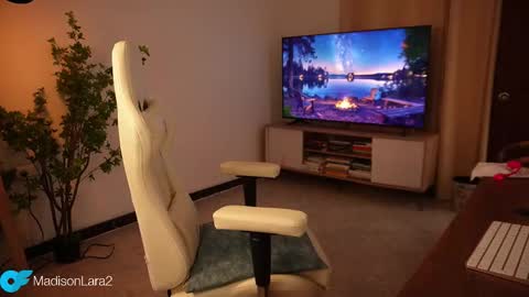 madisonlara online show from 11/08/25, 05:56