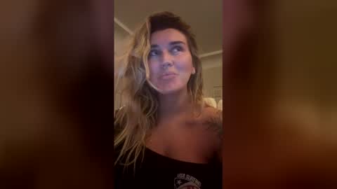 madisonlubbe2 online show from 04/04/26, 04:33