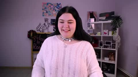 Snapshot of madisonmongomery chatting on 12/25/24, 09:24 madisonmongomery online show from 12/25/24, 09:24