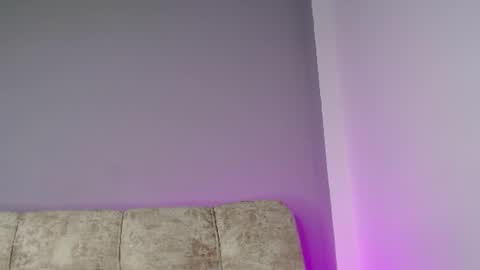    online show from 06/15/26, 07:05
