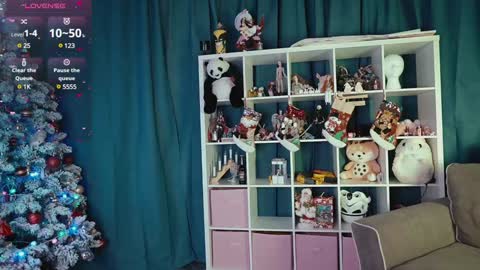 Alice online show from 12/28/24, 03:26