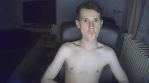 Snapshot of madnessss1215 chatting on 02/25/26, 08:40 madnessss1215 online show from 02/25/26, 08:40