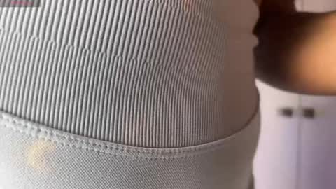 Snapshot of madsnextdoor chatting on 10/06/25, 08:28 Maddie online show from 10/06/25, 08:28