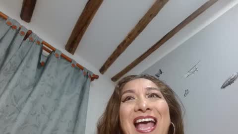 Snapshot of madysonthaylor chatting on 11/25/25, 06:57 Mady online show from 11/25/25, 06:57