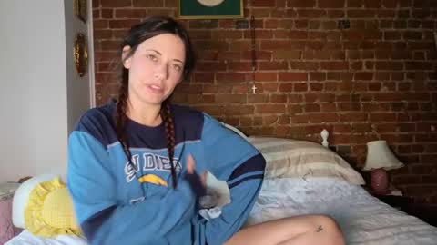 Snapshot of maedaybaby chatting on 09/21/25, 11:34 maedaybaby online show from 09/21/25, 11:34