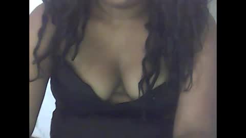 MaelahLove online show from 04/08/26, 08:36