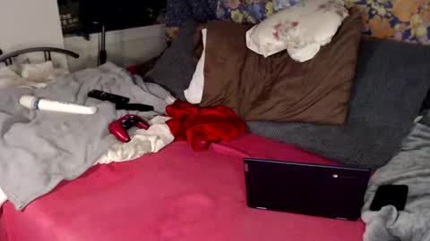 Snapshot of maemariposa chatting on 01/11/26, 05:01 Mae Mariposa online show from 01/11/26, 05:01