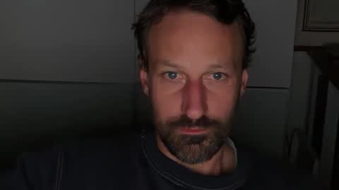 Snapshot of maenu_69 chatting on 10/13/25, 09:04 maenu_69 online show from 10/13/25, 09:04