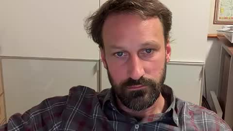 Snapshot of maenu_69 chatting on 10/26/25, 07:09 maenu_69 online show from 10/26/25, 07:09