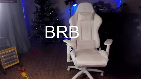 Maevee online show from 01/01/25, 10:11