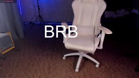 Maevee online show from 02/13/25, 11:17