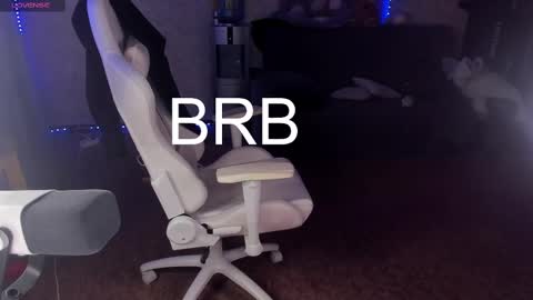 Maevee online show from 02/25/25, 10:26