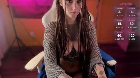 Maevee online show from 10/29/25, 09:11