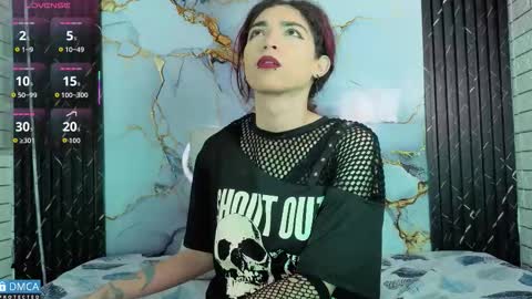 maevekuro online show from 10/13/25, 03:17