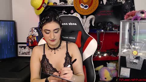 Snapshot of maevemads chatting on 01/15/25, 02:49 Meaves online show from 01/15/25, 02:49