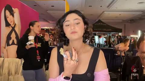 Snapshot of maevemads chatting on 02/07/26, 02:15 Meaves online show from 02/07/26, 02:15