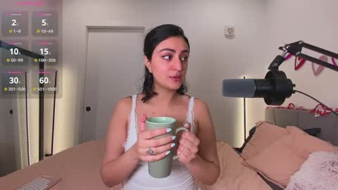 Snapshot of maevemads chatting on 04/14/26, 01:17 Meaves online show from 04/14/26, 01:17