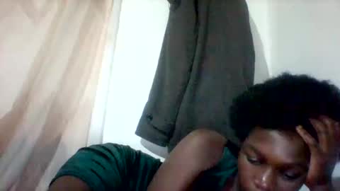 Snapshot of maevre_ chatting on 02/19/26, 09:11 maevre_ online show from 02/19/26, 09:11