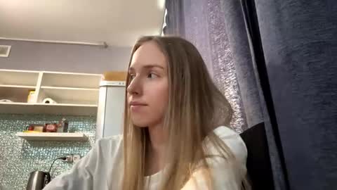 Snapshot of mafaldatefera chatting on 02/20/26, 06:19 Sara online show from 02/20/26, 06:19