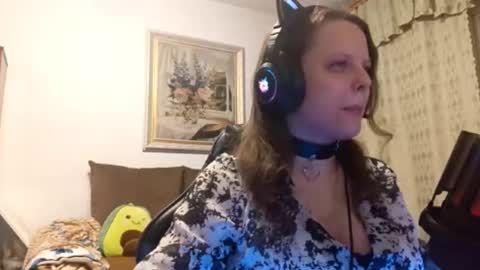 Snapshot of magdalenaortenzio chatting on 11/16/25, 04:23 Nicole online show from 11/16/25, 04:23