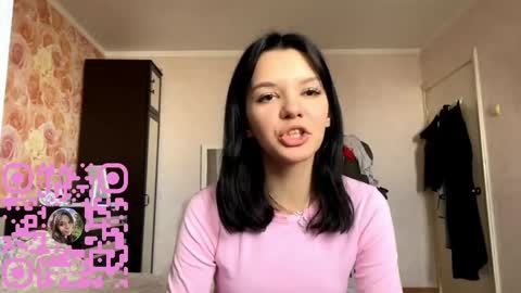 Snapshot of magdaleneshindorf chatting on 03/23/26, 11:47 Emilia online show from 03/23/26, 11:47