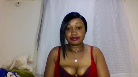 Snapshot of magdalinemus chatting on 12/19/25, 10:17 magdalinemus online show from 12/19/25, 10:17