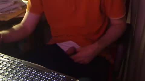 Snapshot of magellano98 chatting on 09/21/25, 02:51 Boy Sexy XXX online show from 09/21/25, 02:51