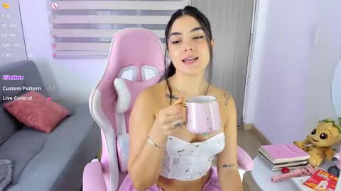 Snapshot of mager_of chatting on 09/21/25, 05:25 Eva online show from 09/21/25, 05:25