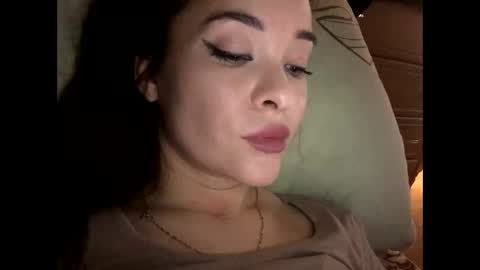 magggg658318 online show from 01/19/25, 12:06