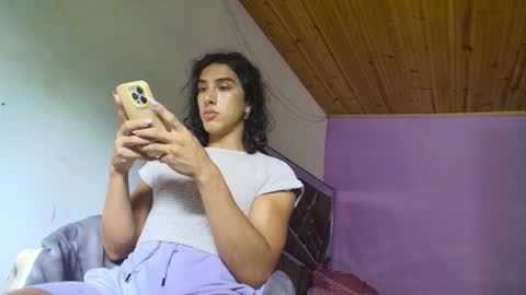 Snapshot of maggie_fit chatting on 10/14/25, 02:18 maggie_fit online show from 10/14/25, 02:18