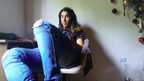 Snapshot of maggie_fit chatting on 12/18/25, 06:36 maggie_fit online show from 12/18/25, 06:36