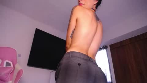 maggie online show from 11/22/25, 08:52