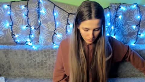 Maggie online show from 12/26/24, 03:59