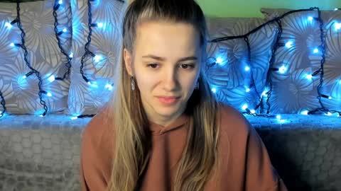 Maggie online show from 01/05/25, 06:02