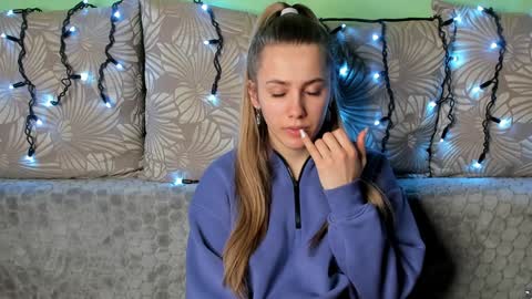 Maggie online show from 01/09/25, 05:23