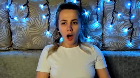 Maggie online show from 03/09/26, 02:59