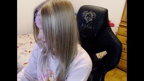 Snapshot of maggieswaggy chatting on 01/21/25, 07:28 Magdalene Swaggy online show from 01/21/25, 07:28