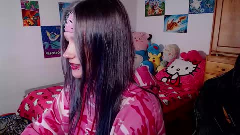 Snapshot of maggieswaggy chatting on 11/15/25, 10:04 Magdalene Swaggy online show from 11/15/25, 10:04