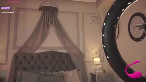   online show from 11/27/25, 08:00