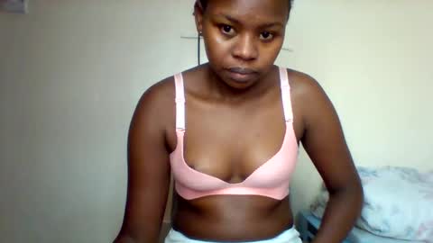 Snapshot of magic_bliss chatting on 11/02/25, 06:21 Bliss online show from 11/02/25, 06:21