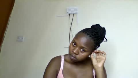 Snapshot of magic_bliss chatting on 11/30/25, 02:43 Bliss online show from 11/30/25, 02:43