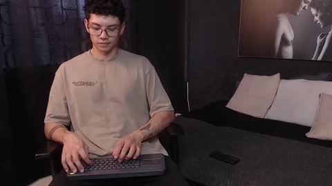 Damian Rivers online show from 12/18/25, 08:59