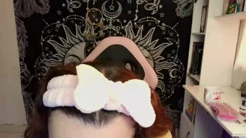 Snapshot of magic_clairewitch chatting on 04/19/26, 09:17 Claire online show from 04/19/26, 09:17