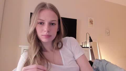 Alice  online show from 03/06/25, 12:09