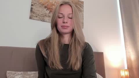 Alice  online show from 09/23/25, 01:14